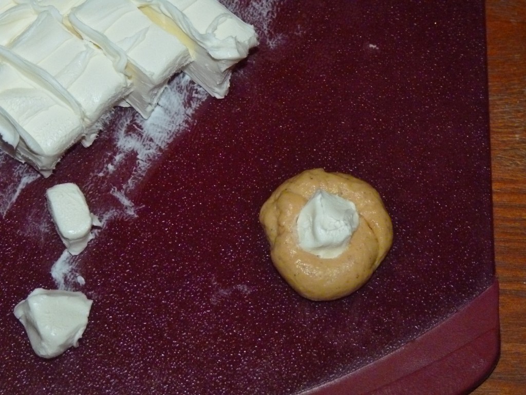 cream cheese monkey bread