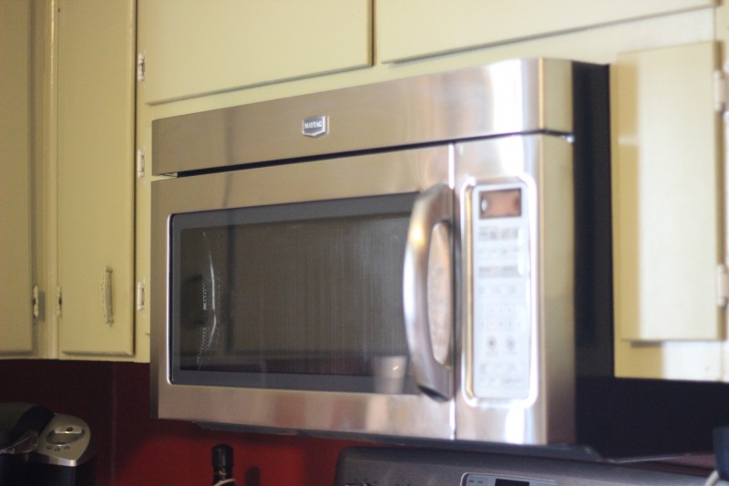 maytag microwave