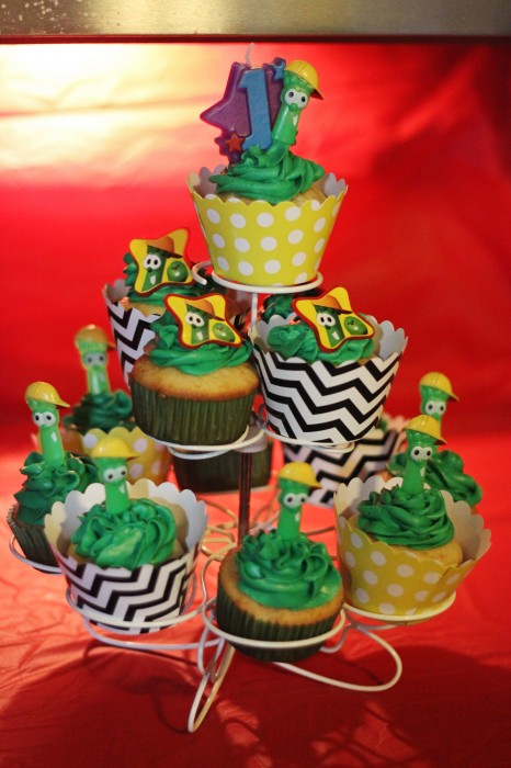 veggie tales birthday party cupcakes