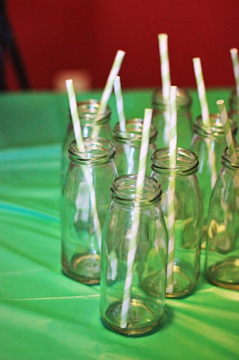 green paper straws